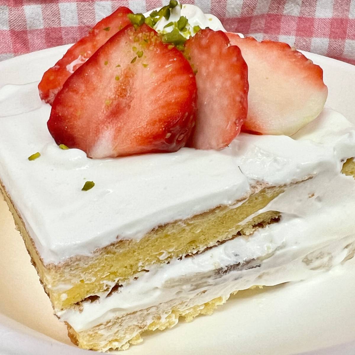 クリスマス会特別デザート～苺のショートケーキ～