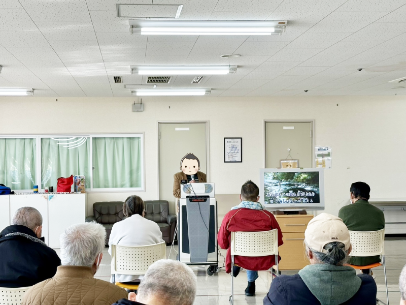普段は控えめな方がマイクを握ると、堂々とした歌いっぷりを見せてくださる場面も